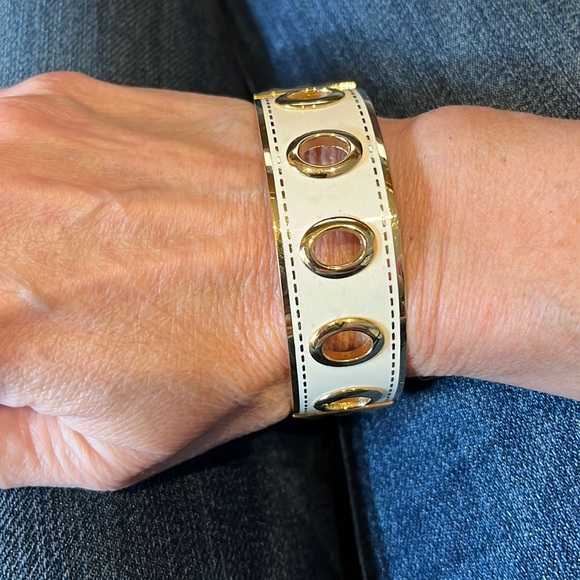 Coach bracelet bangle white & gold with oval perforations - Picture 1 of 9